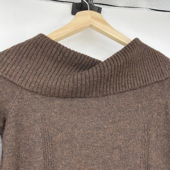 ASTR the Label | Lillian Sweater Dress in Brown Knit Off Shoulder Midi L - Picture 11 of 16